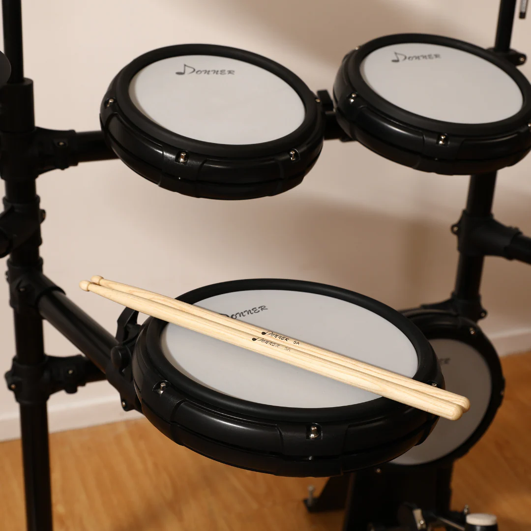 Donner DED-400 Professional Electronic Drum Set Kit with Drum Throne/Drumsticks/Headphones/Audio Cable - Image 11